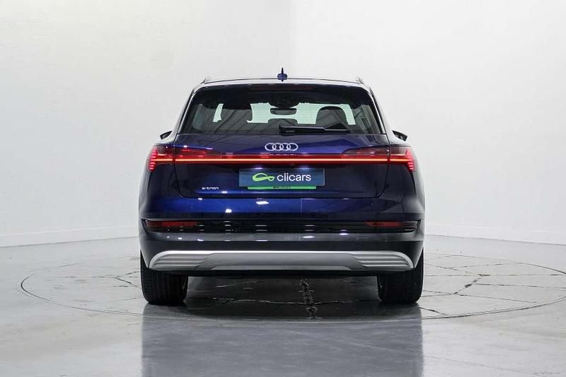 Usado Audi e-tron Advanced 300 kW (408 CV) 2022 Azul SUV