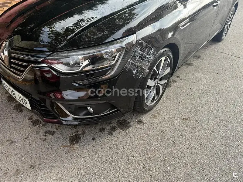 Usado Renault Mégane GrandTour Bose Edition 130 CV (95 kW) 2016 Negro Familiar