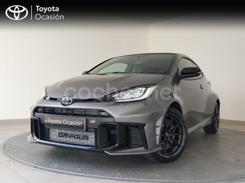 Gris Usado 2024 Toyota Yaris Berlina | 51.900 € - Imagen 1/4