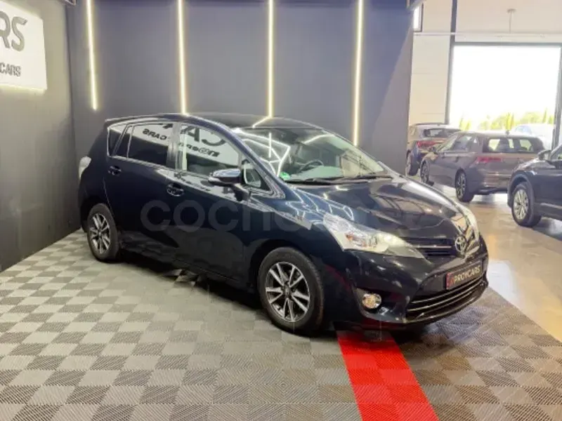 Usado Toyota Verso Comfort 124 CV (91 kW) 2014 Azul Monovolumen
