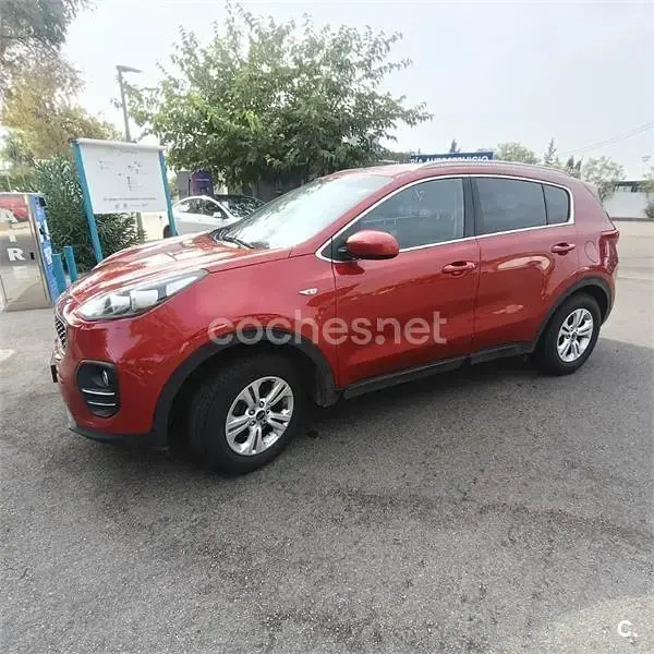 Usado Kia Sportage 135 CV (99 kW) 2016 Granate SUV