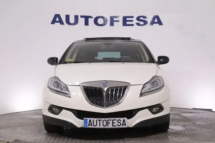 Usado Lancia Delta 120 CV (88 kW) 2010 Blanco Utilitario