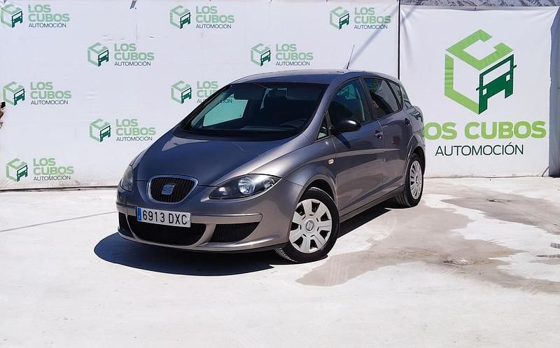 Gray Usado 2005 Seat Toledo Sport | 4699 € - Imagen 1/4
