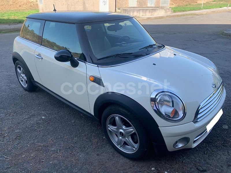 Usado Mini Cooper D 110 CV (80 kW) 2010 Beige Utilitario
