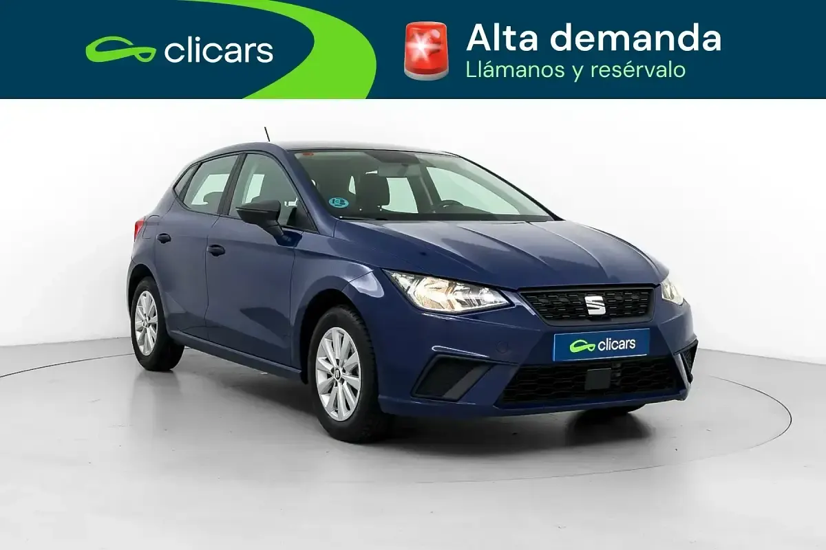 Usado Seat Ibiza Reference 95 CV (69 kW) 2017 Azul Berlina