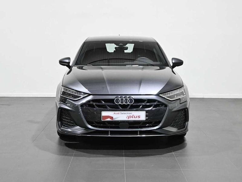 Usado Audi A3 Sportback Comfort 150 CV (110 kW) 2025 Gris Utilitario