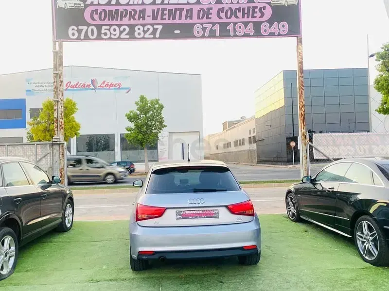Usado Audi A1 Sportback 90 CV (66 kW) 2015 Gris / plata Utilitario