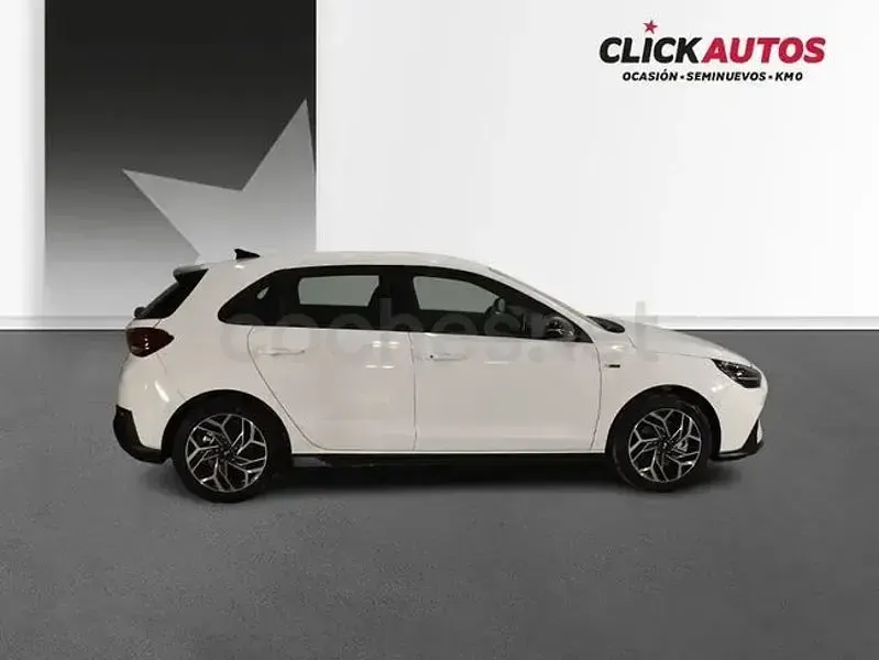 Usado Hyundai i30 N Line 96 CV (70 kW) 2025 Blanco Berlina