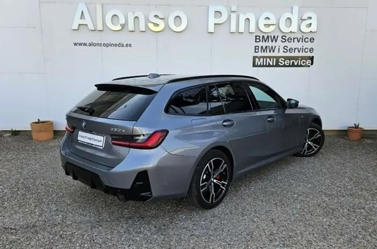 Usado BMW 330e M Sport 292 CV (214 kW) 2025 Gris Familiar