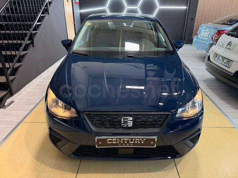 Usado Seat Ibiza Reference 95 CV (69 kW) 2018 Azul Utilitario
