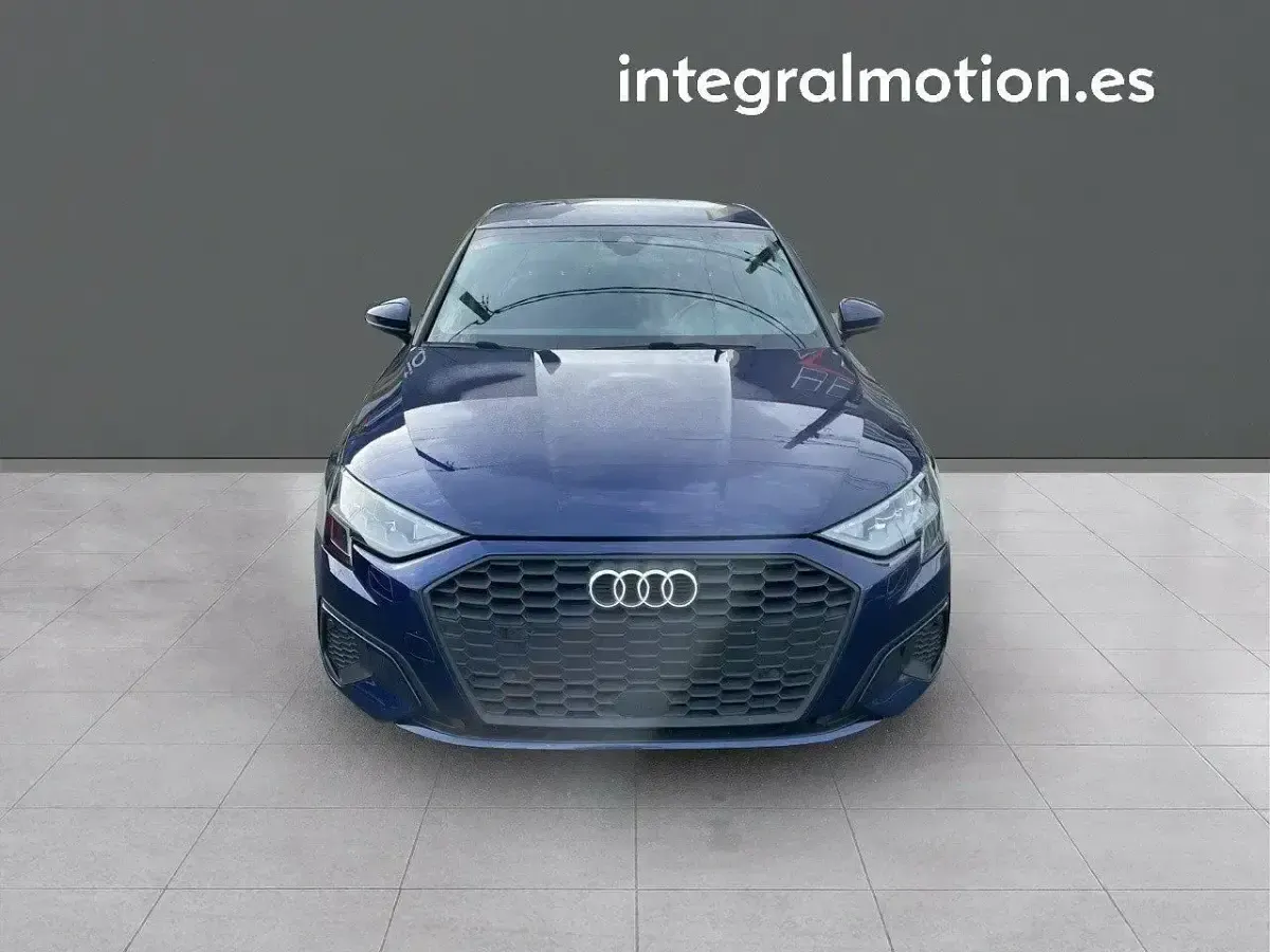 Usado Audi A3 Premium 115 CV (84 kW) 2021 Azul Berlina
