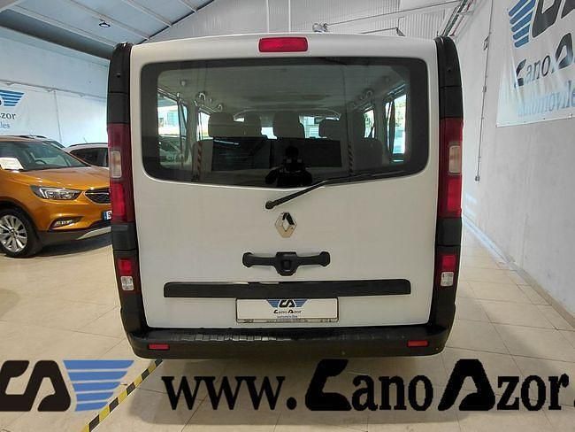 Usado Renault Trafic 125 CV (91 kW) 2018 Blanco Monovolumen