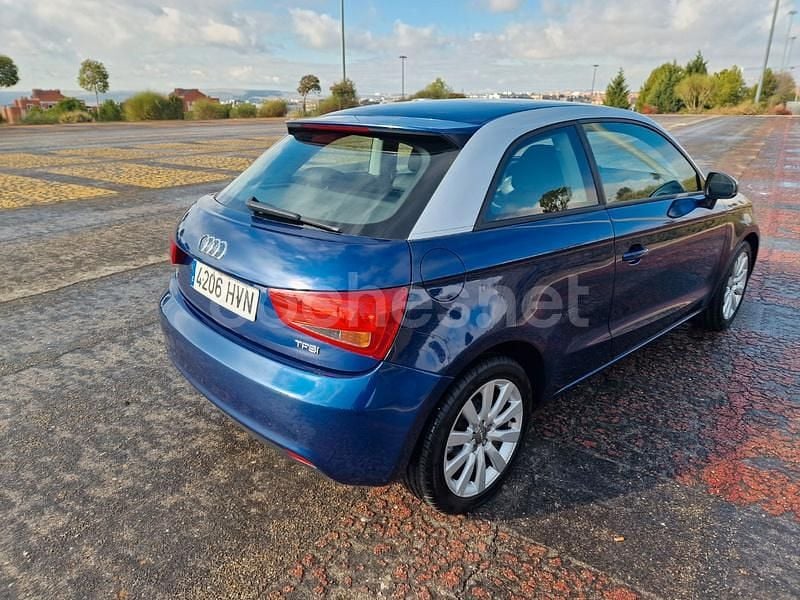 Usado Audi A1 86 CV (63 kW) 2014 Azul Berlina