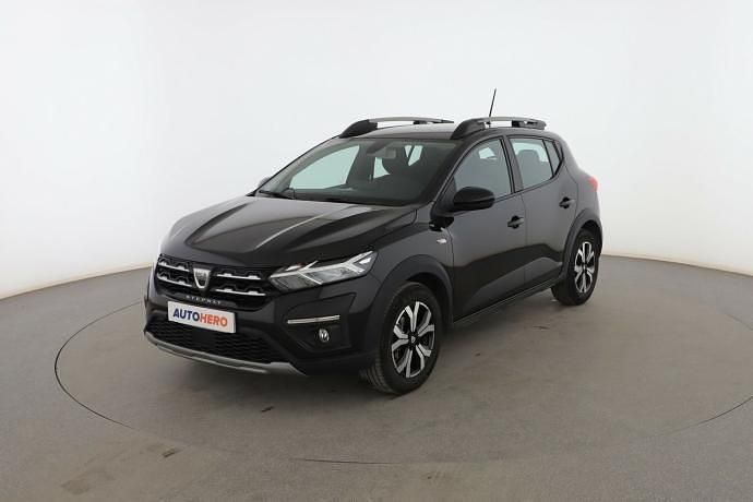 Negro Usado 2021 Dacia Sandero Comfort Utilitario | 13.699 € (Un poco caro) - Imagen 1/3
