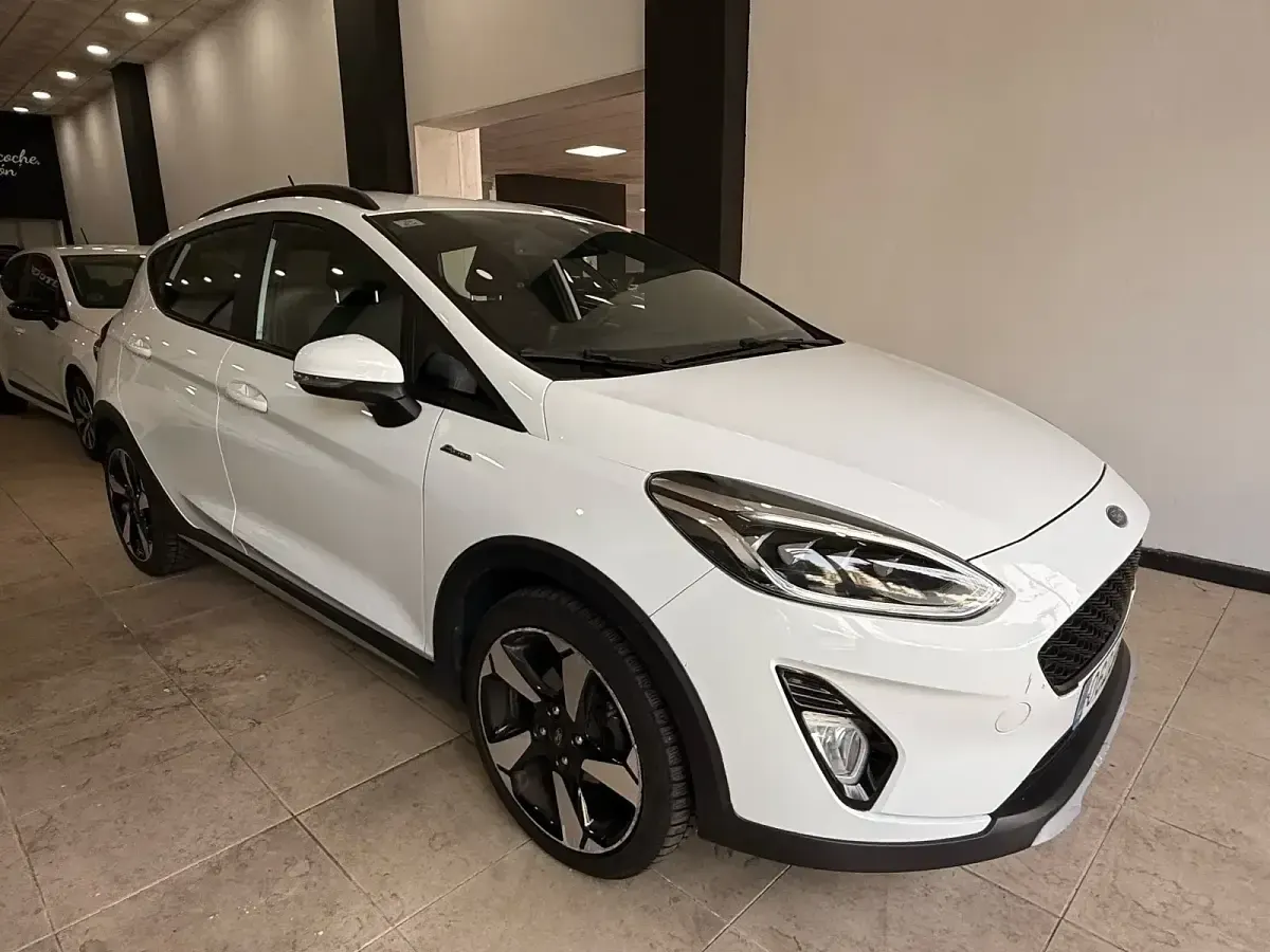 Usado Ford Fiesta Active 86 CV (63 kW) 2020 Blanco Utilitario