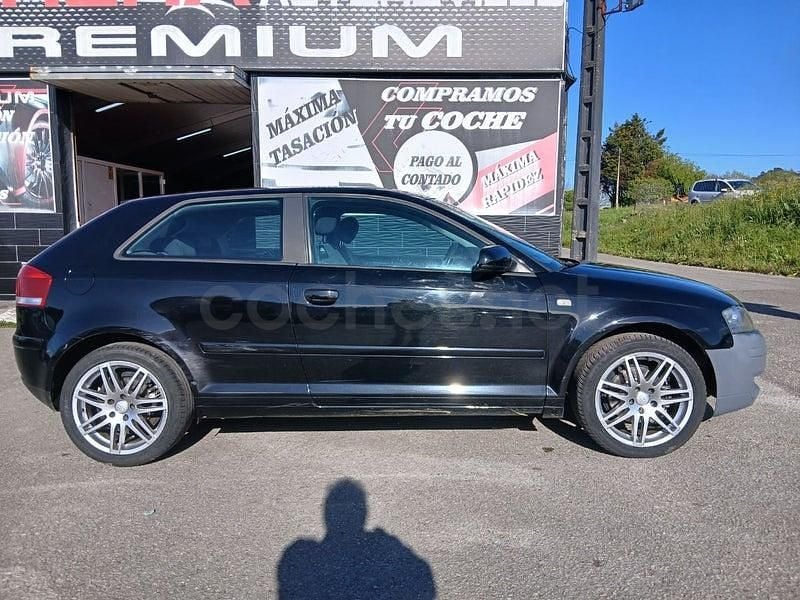 Usado Audi A3 Ambition 105 HP (77 kW) 2005 Preto Citadino