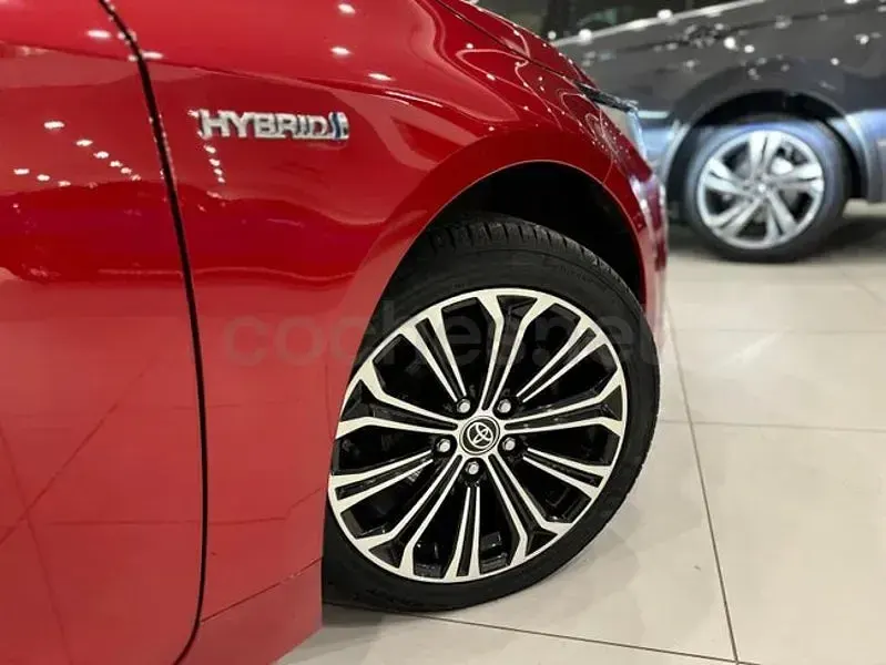 Usado Toyota Corolla Sport 122 CV (89 kW) 2021 Rojo Familiar