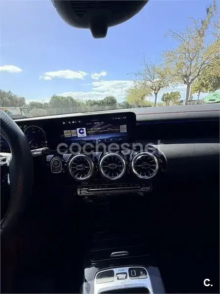 Usado Mercedes CLA220 190 CV (139 kW) 2025 Gris / plata Berlina