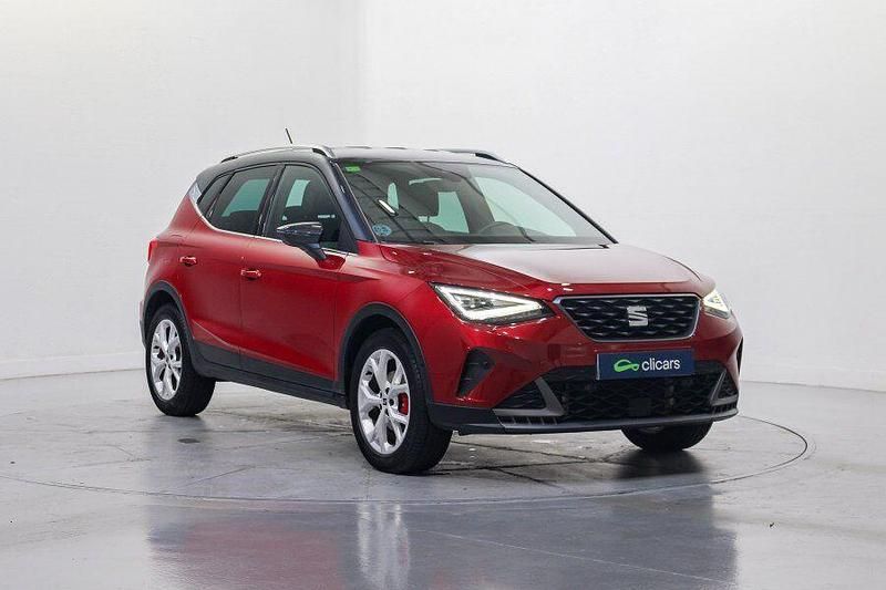 Usado Seat Arona FR 110 CV (80 kW) 2022 Rojo SUV