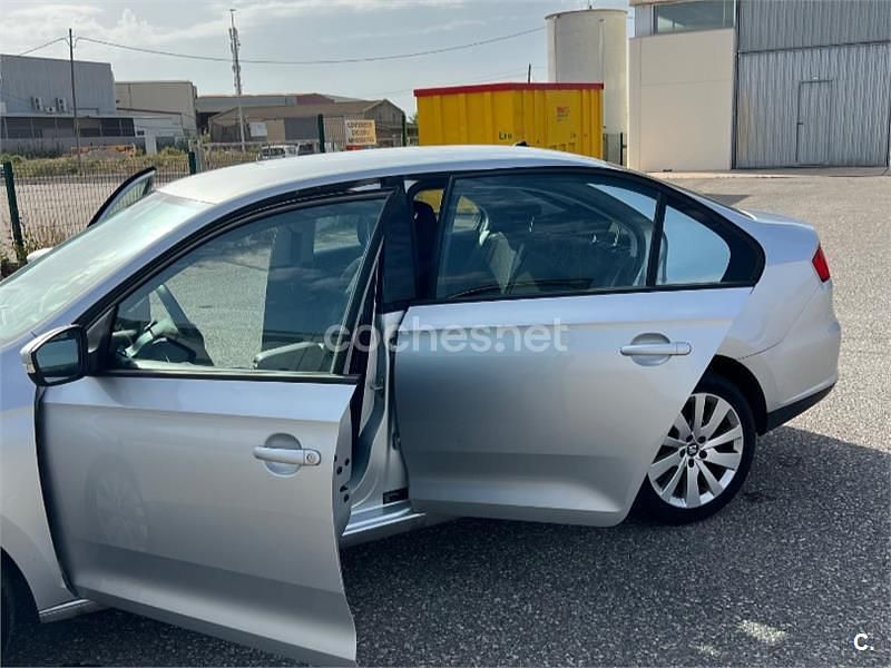 Usado Seat Toledo Style 115 CV (84 kW) 2015 Gris / plata Utilitario