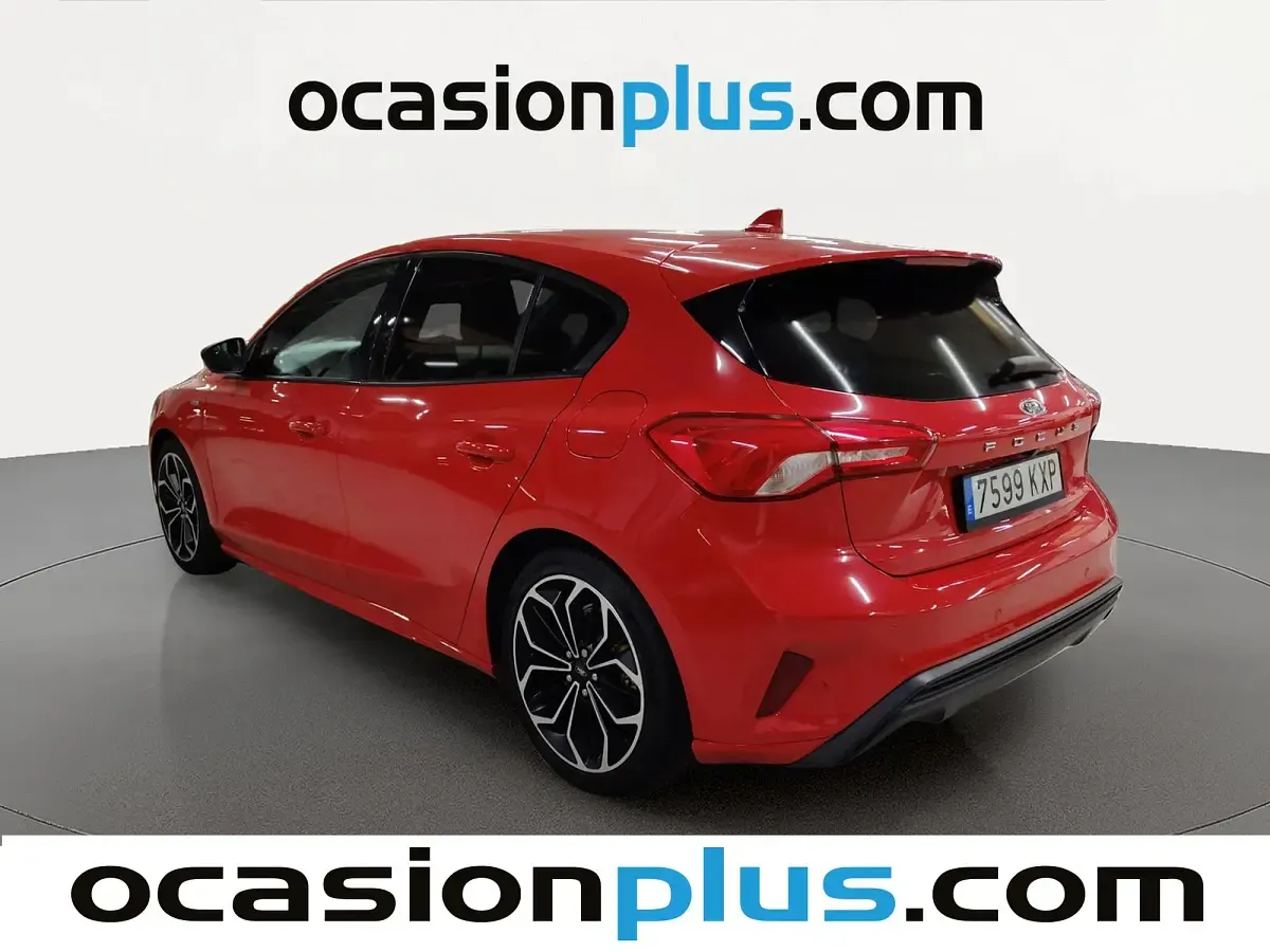 Usado Ford Focus ST-Line 125 CV (91 kW) 2019 Rojo Utilitario