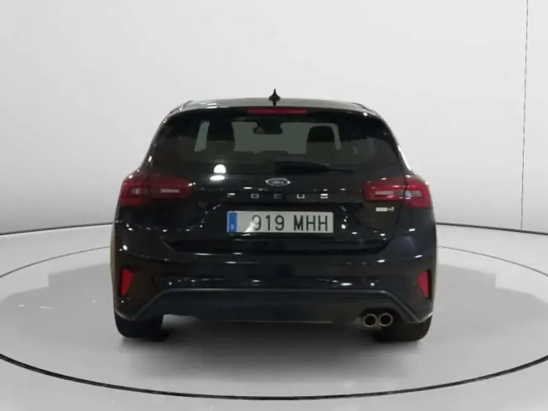 Usado Ford Focus ST-Line 126 CV (92 kW) 2023 Negro Utilitario