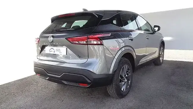 Usado Nissan Qashqai Acenta 140 CV (102 kW) 2025 Gris SUV