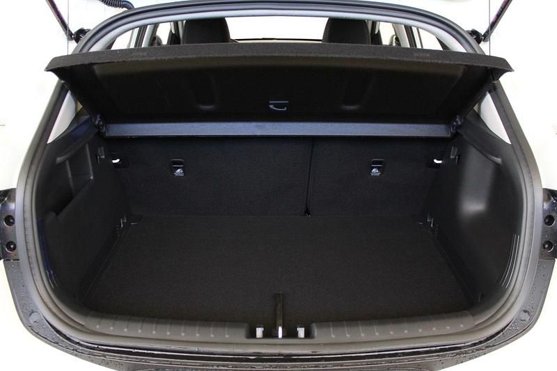 Nuevo Kia Stonic 100 CV (73 kW) 2025 Blanco SUV