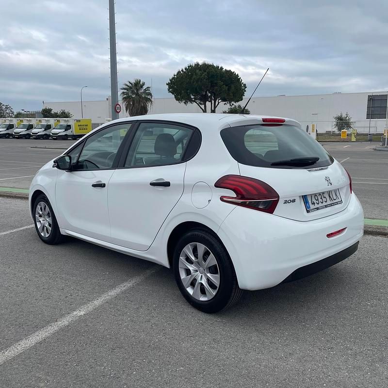 Usado Peugeot 208 75 CV (55 kW) 2018 Utilitario