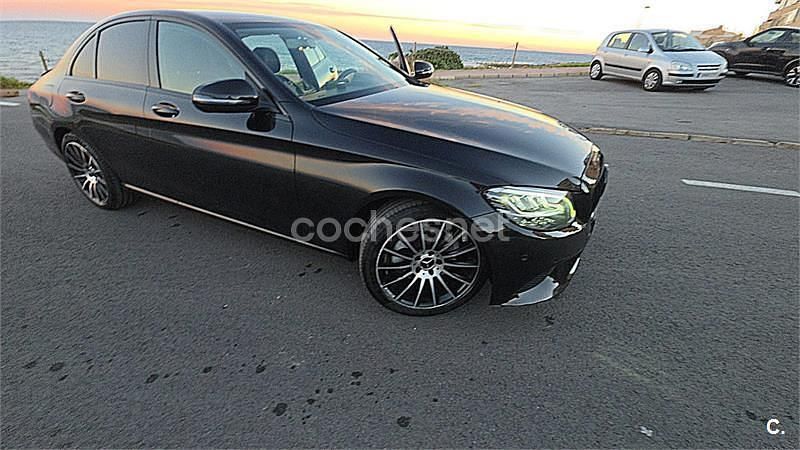 Usado Mercedes C200 160 CV (117 kW) 2020 Negro Berlina