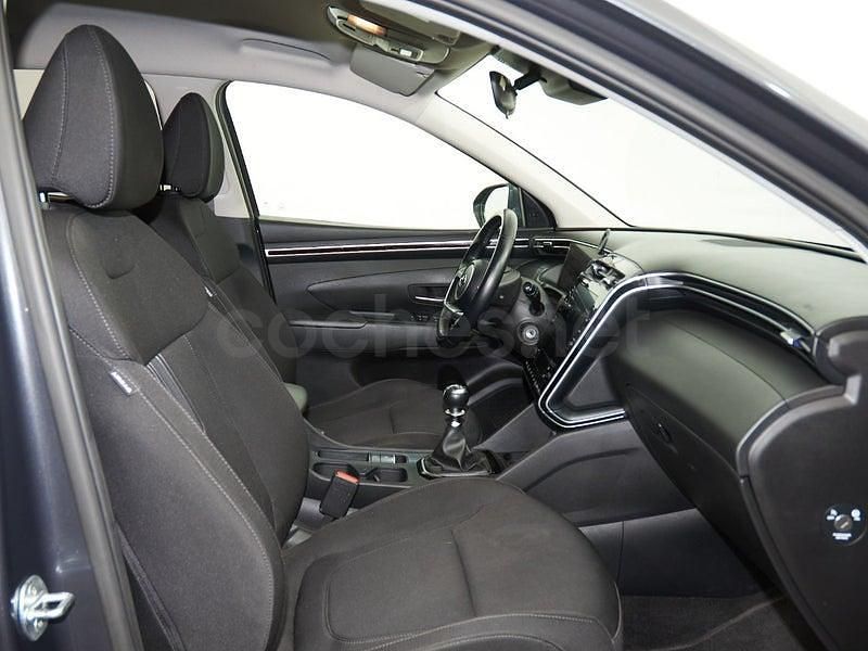 Usado Hyundai Tucson 150 CV (110 kW) 2021 Gris / plata SUV