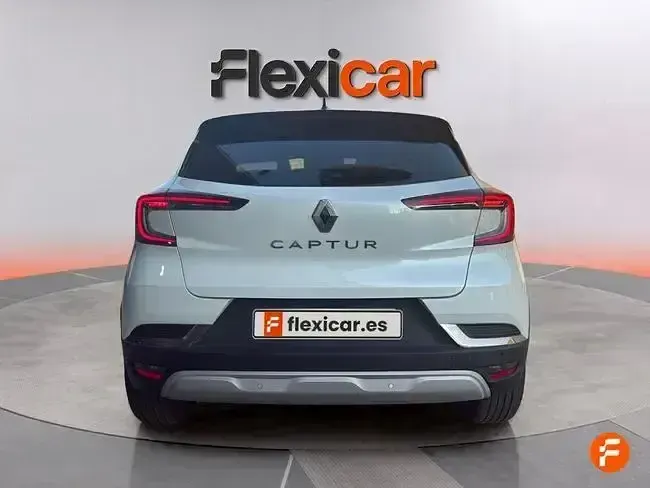 Usado Renault Captur Techno 140 CV (102 kW) 2023 Blanco SUV