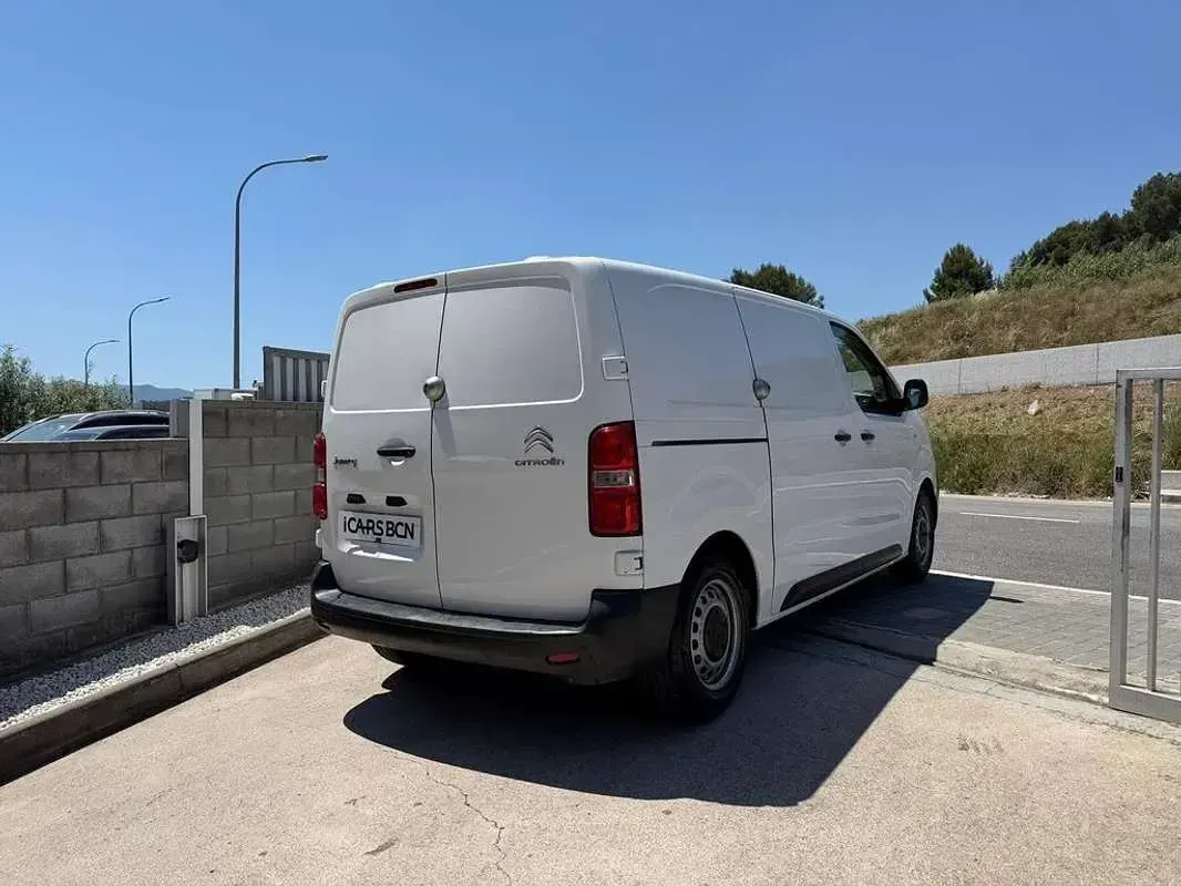Usado Citroën Jumpy 120 CV (88 kW) 2022 Blanco Monovolumen