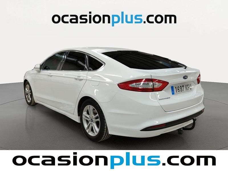 Usado Ford Mondeo Trend 125 CV (91 kW) 2017 Blanco Berlina