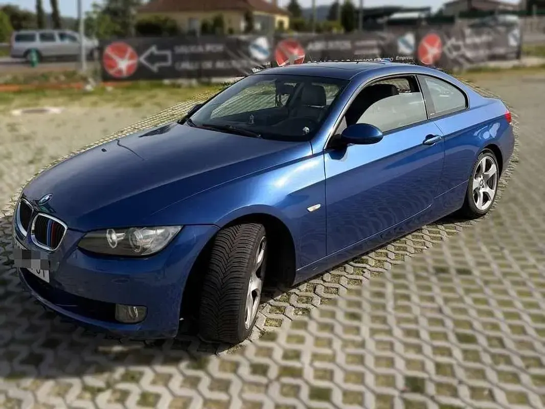 Usado BMW 320 177 CV (130 kW) 2007 Azul Coupe