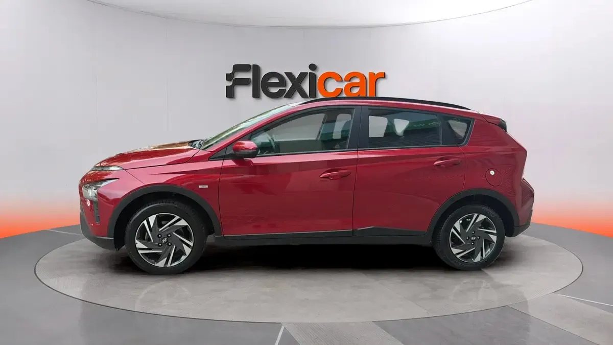 Usado Hyundai Bayon 101 CV (74 kW) 2024 Granate SUV