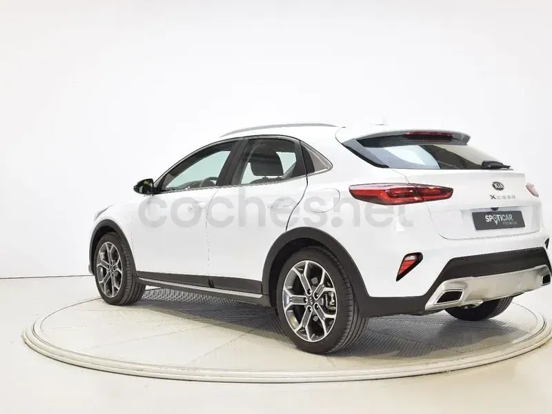 Usado Kia XCeed 136 CV (100 kW) 2020 Blanco SUV