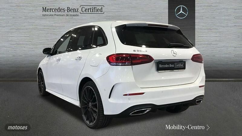Usado Mercedes B250e AMG line 218 CV (160 kW) 2021 Blanco Monovolumen