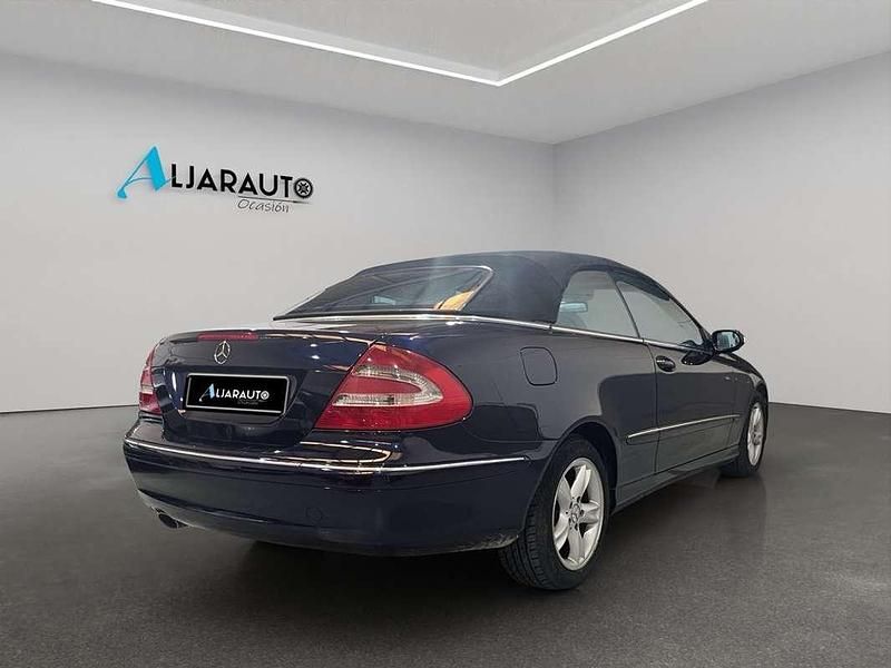 Usado Mercedes CLK200 Avantgarde 162 CV (119 kW) 2004 Azul Coupe