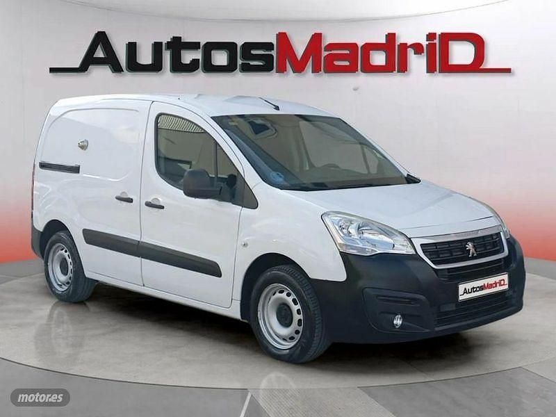 Blanco Usado 2018 Peugeot Partner Monovolumen | 9990 € (Caro) - Imagen 1/4