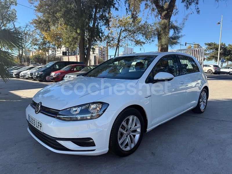 Usado VW Golf VIII Sportline 130 CV (95 kW) 2020 Blanco Berlina