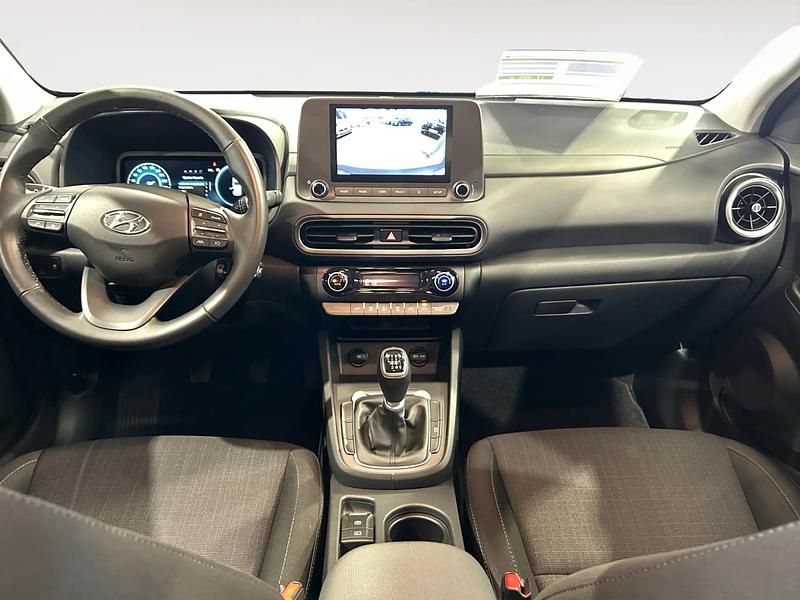 Usado Hyundai Kona 120 CV (88 kW) 2021 Gris/plata SUV