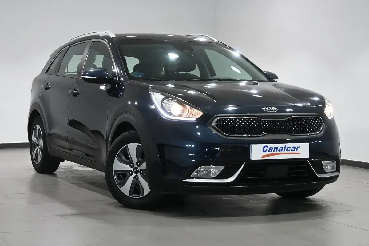 Usado Kia Niro 141 CV (103 kW) 2017 Azul SUV