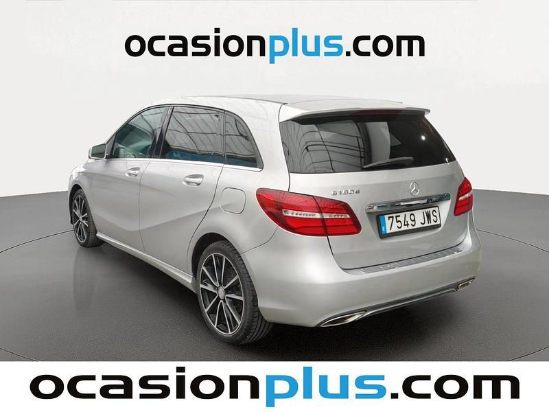 Usado Mercedes B180 109 CV (80 kW) 2017 Gris Monovolumen