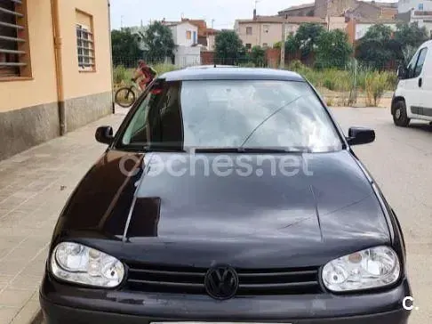 Usado VW Golf IV Conceptline 68 CV (50 kW) 2002 Negro Berlina