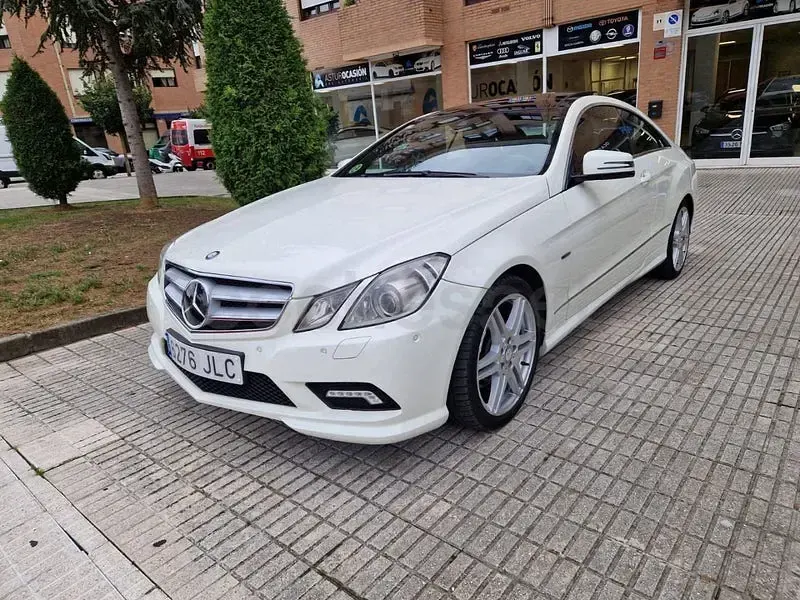 Usado Mercedes E250 204 CV (150 kW) 2011 Blanco Coupe