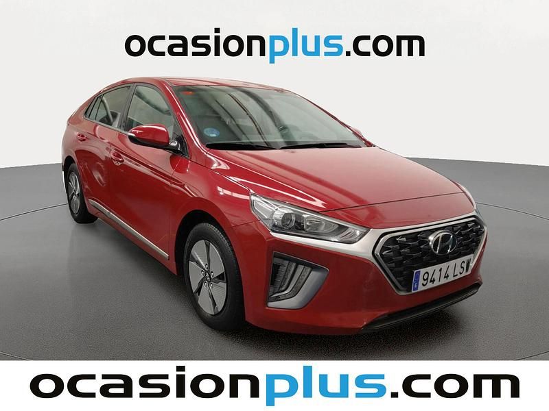 Usado Hyundai Ioniq 141 CV (103 kW) 2021 Rojo Utilitario