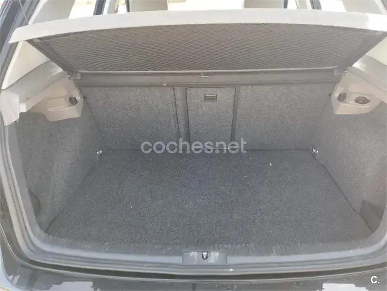 Usado VW Golf V R 250 CV (183 kW) 2007 Negro Berlina