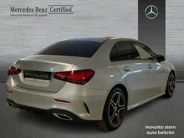 Nuevo Mercedes A180 Advanced 116 CV (85 kW) 2025 Gris / plata Berlina