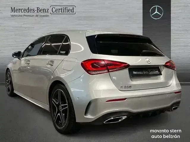 Usado Mercedes A200 AMG line 163 CV (119 kW) 2022 Gris Berlina